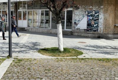 Spațiu comercial, de 92 mp, în Petros - 1