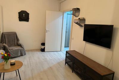 Apartament cu 2 camere semidecomandat, mobilat în Theodor Pallady