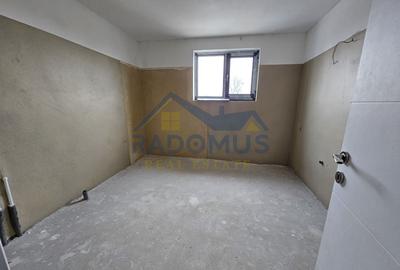 Casă individuală cu 8 camere cu Canalizare în Tătărani - 30
