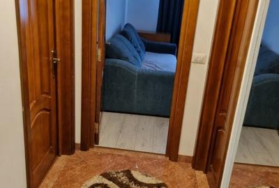 Apartament cu 3 camere semidecomandat în Central - 2