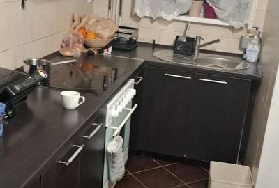Apartament cu 3 camere decomandat în Central - 1