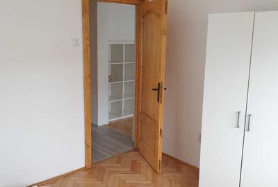 Apartament cu 3 camere semidecomandat în Grigorescu
