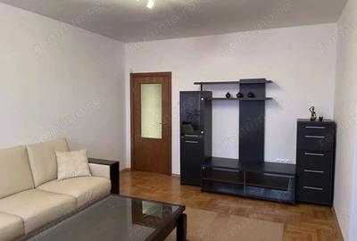 Apartament cu 3 camere decomandat în Lipovei