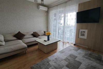 Apartament cu 3 camere decomandat, mobilat în 9 Mai - 1