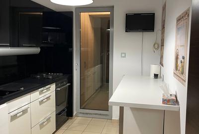 Apartament cu 3 camere decomandat în Mihai Bravu - 8