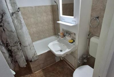 Garsonieră decomandată în Micălaca