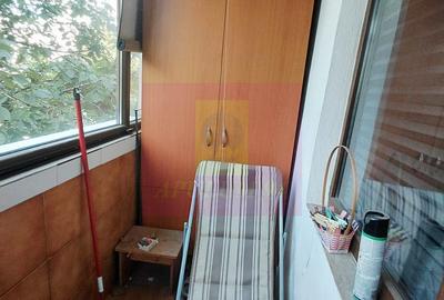 Apartament cu 4 camere, mobilat în Decebal