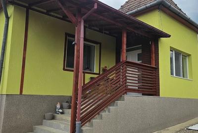 Casă cu 2 camere cu Teren 2936 Mp în Răscruci - 2