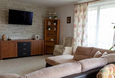 Duplex cu 4 camere cu Canalizare în Florești