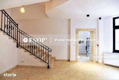 Casă cu Teren 473 Mp în Romană