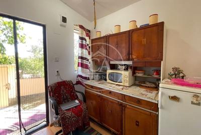 Casă cu 2 camere decomandat în Sititelec