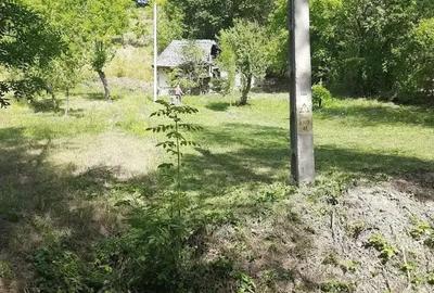 Teren de 1760 mp, în Central - 4