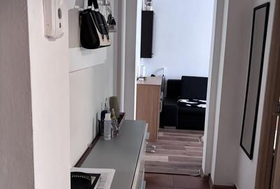 Apartament cu 3 camere semidecomandat în Central - 4