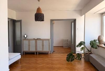 Apartament cu 4 camere semidecomandat în P-ța Romană - 2