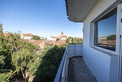 Apartament cu 2 camere semidecomandat, mobilat în Central