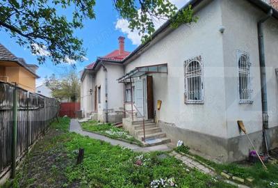 Casă cu 3 camere cu Teren 256 Mp în Ultracentral - 1