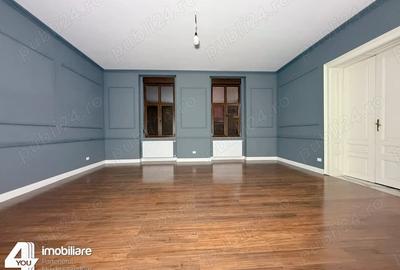 Casă cu 7 camere cu Teren 115 Mp în Central - 2