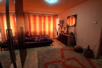 Apartament cu 2 camere decomandat, mobilat în Nicolina