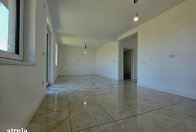 Casă cu 4 camere cu Teren 609 Mp în Central - 15