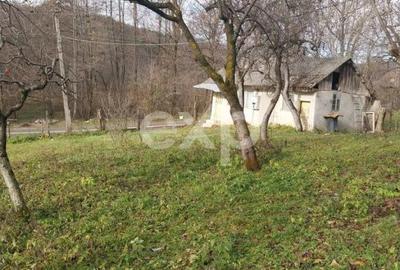 Teren de 2200 mp, în Mănești - 1