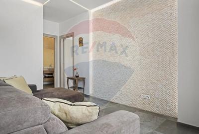 Apartament cu 2 camere semidecomandat în Centrul Civic
