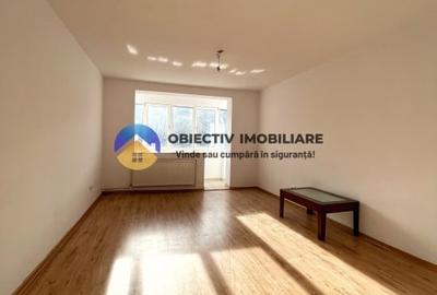 Apartament cu 3 camere semidecomandat în Mărăței