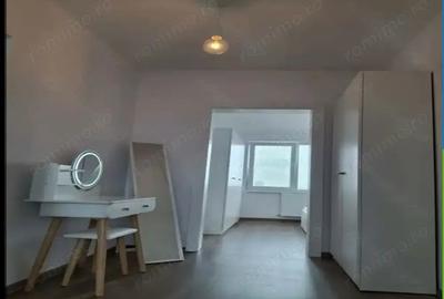 Apartament cu 3 camere semidecomandat, mobilat în Take Ionescu