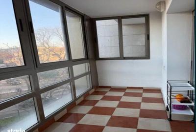 Apartament cu 2 camere semidecomandat, mobilat în Doamna Ghica