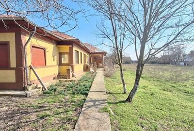 Casă cu 6 camere cu Teren 1341 Mp în Frumușani - 2
