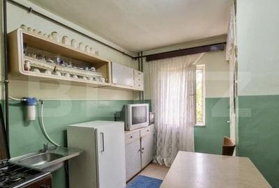 Apartament cu 2 camere semidecomandat în Soarelui
