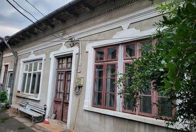 Casă cu 3 camere cu Teren 360 Mp în Central