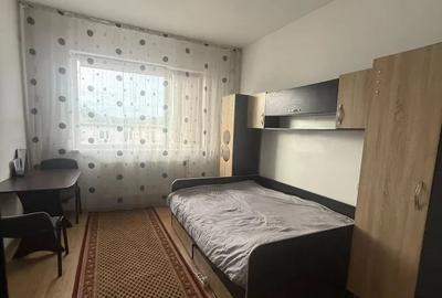 Garsonieră decomandată în Nicolina