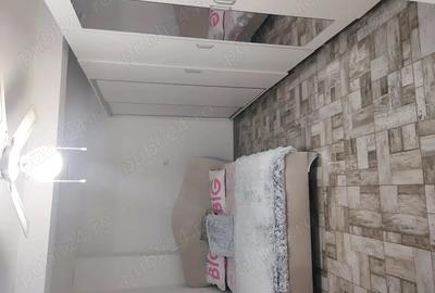 Casă cu 6 camere cu Teren 250 Mp în Central