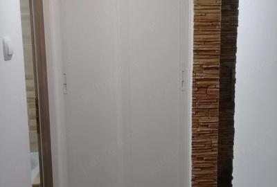 Apartament cu 3 camere semidecomandat în Central - 3