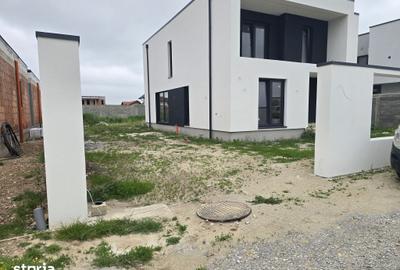 Casă cu 3 camere cu Teren 565 Mp în Central