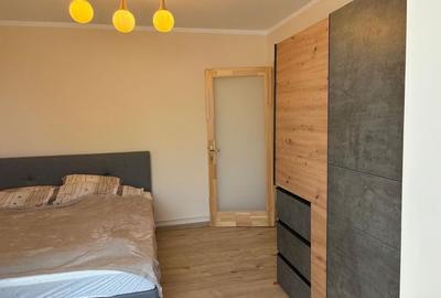 Apartament cu 3 camere decomandat în Cornișa - 7
