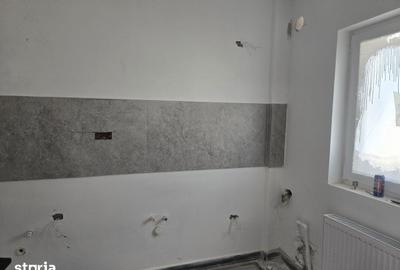 Casă cu 3 camere cu Teren 180 Mp în Central - 2