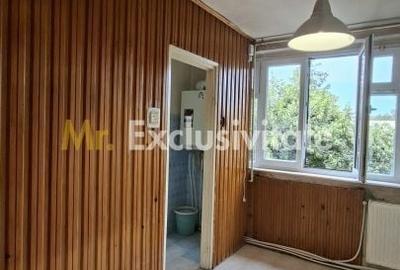Apartament cu 4 camere decomandat în Central