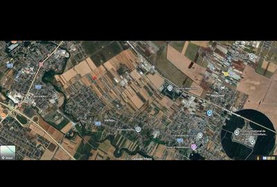 Teren de 828 mp, în Central