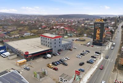 Spațiu comercial, de 2,320 mp, în Est - 3