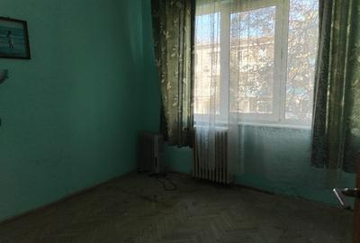 Apartament cu 3 camere semidecomandat în Central - 4