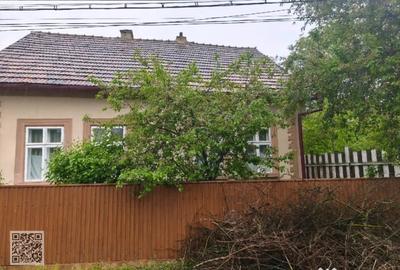 Casă cu 4 camere cu Teren 1767 Mp în Rădăuți