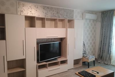 Apartament cu 2 camere decomandat în Piața Centrală - 4