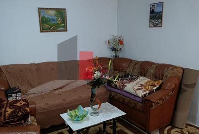 Casă individuală cu 2 camere cu Canalizare în Central - 2