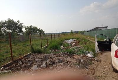 Teren de 500 mp, în Periș