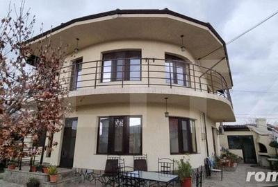 Casă cu 5 camere cu Teren 250 Mp în Tătărani - 1