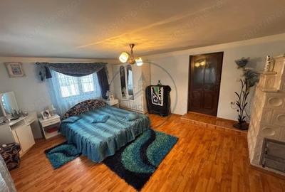 Casă cu 6 camere cu Teren 2000 Mp în Central - 9