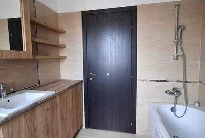 Apartament cu 3 camere decomandat în Valea Lupului