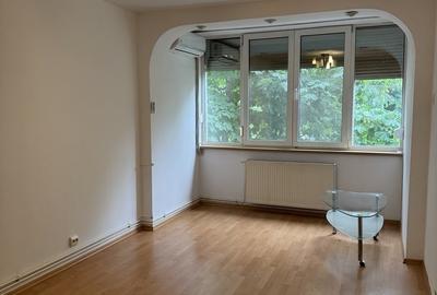 Apartament cu 3 camere semidecomandat în Drumul Taberei - 2
