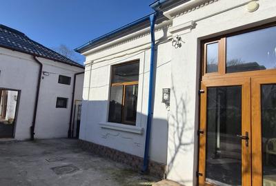 Casă cu 3 camere cu Teren 234 Mp în Central - 1